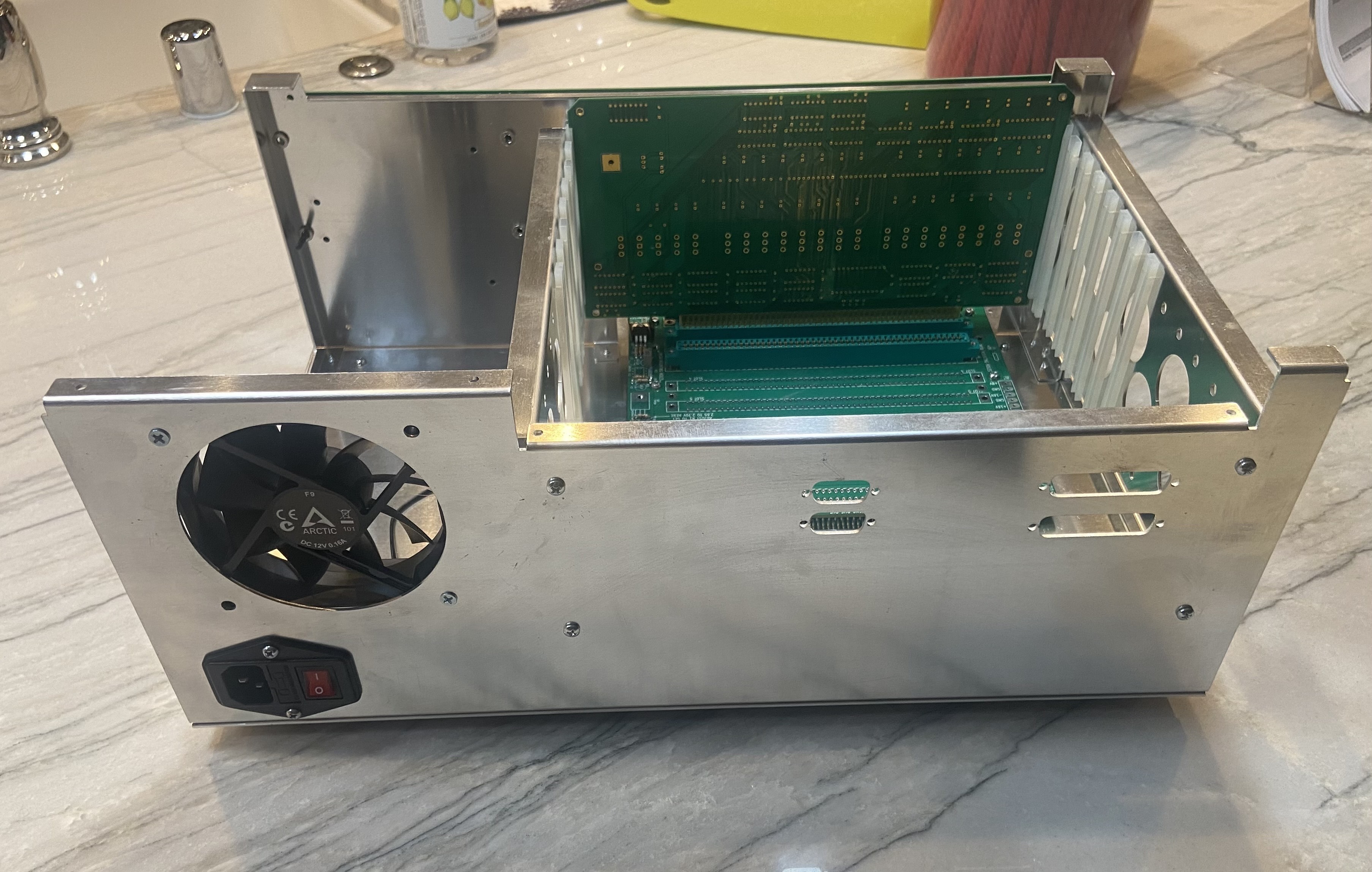 s100chassis [licensed for use only] / S100 Computer Chassis